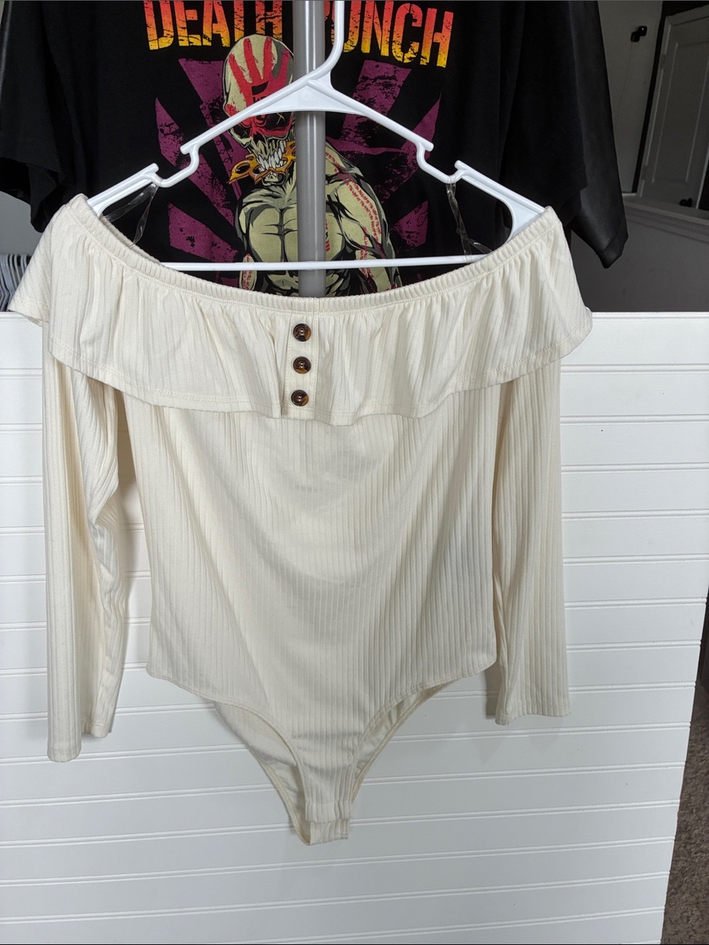 Discreet Off-Shoulder Ruffle Ribbed Knit Top in Cream - Picture 2 of 4